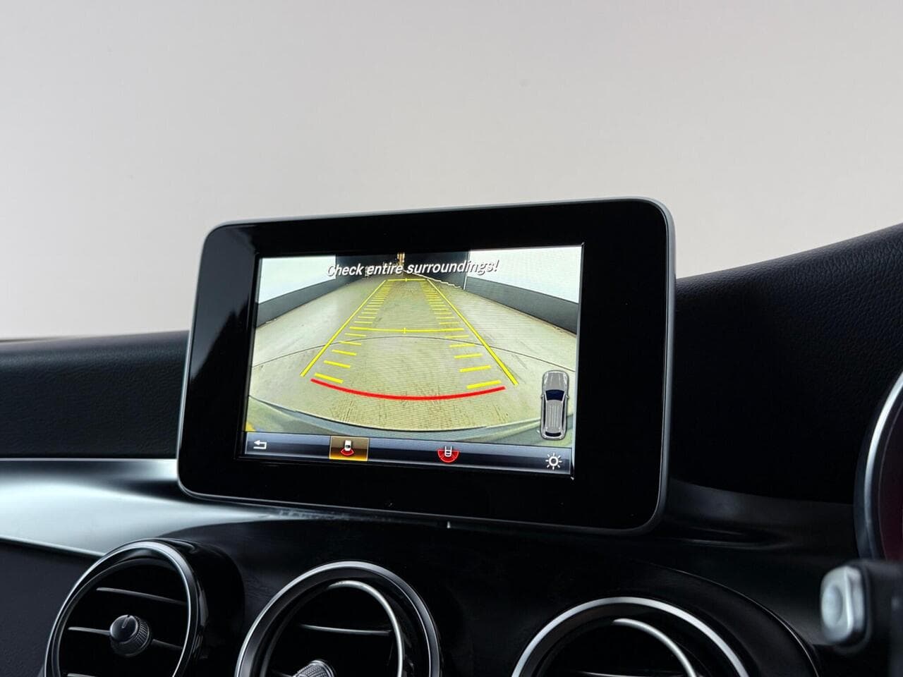 Mercedes-Benz GLC thumbnail Infotainment System