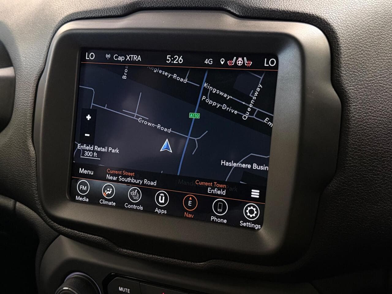 Jeep Renegade thumbnail Infotainment System