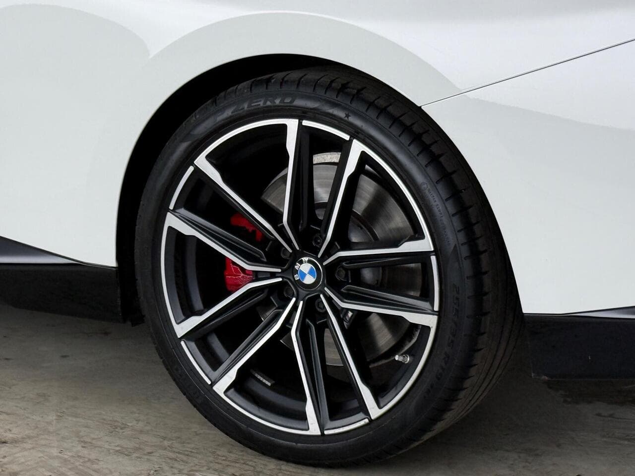 BMW 2 Series thumbnail Wheel