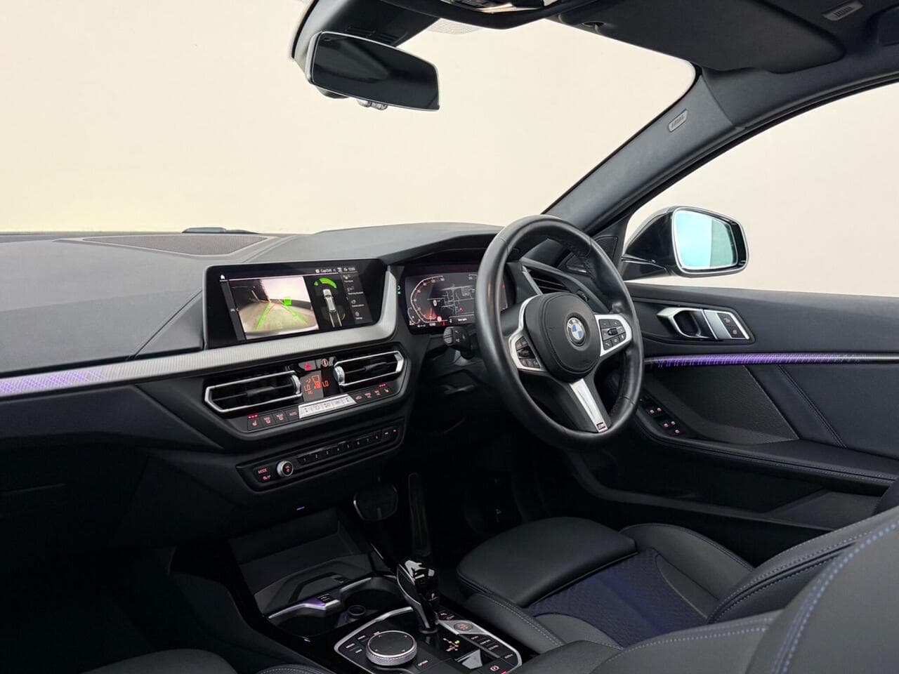 BMW 1 Series thumbnail Interior Front