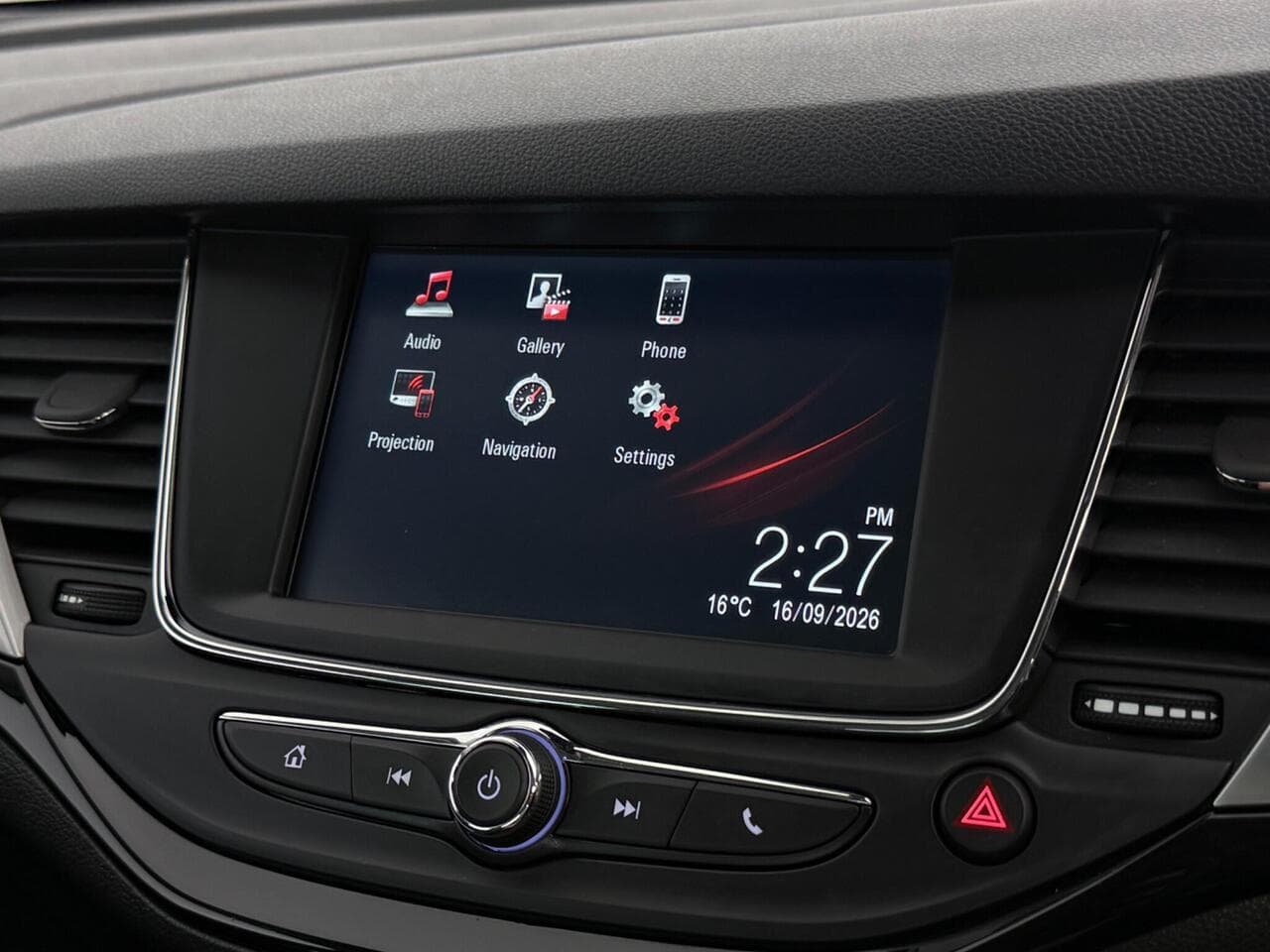 Vauxhall Astra thumbnail Infotainment System