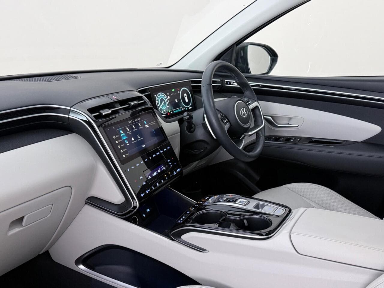 Hyundai TUCSON thumbnail Interior Front