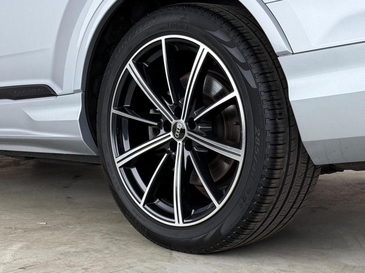 Audi Q7 thumbnail Wheel