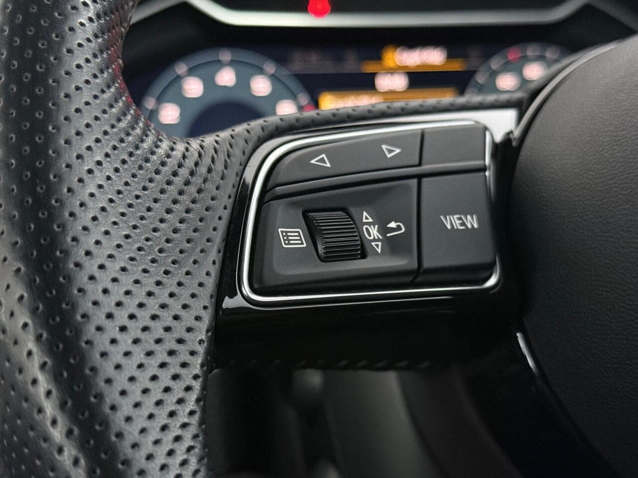 Audi A1 thumbnail Misc Controls