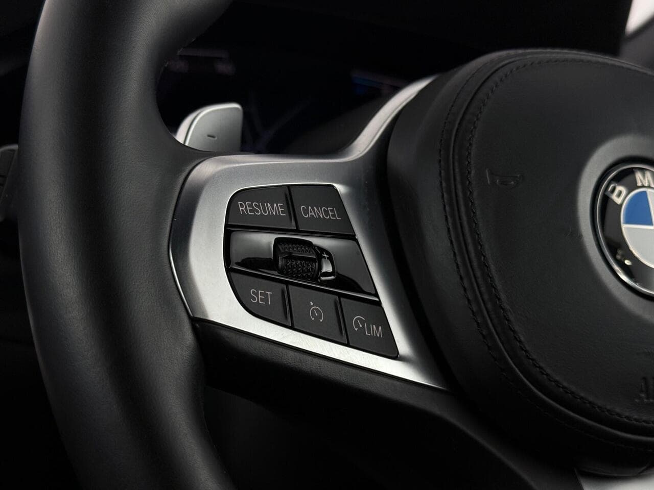 BMW 4 Series thumbnail Steering Wheel