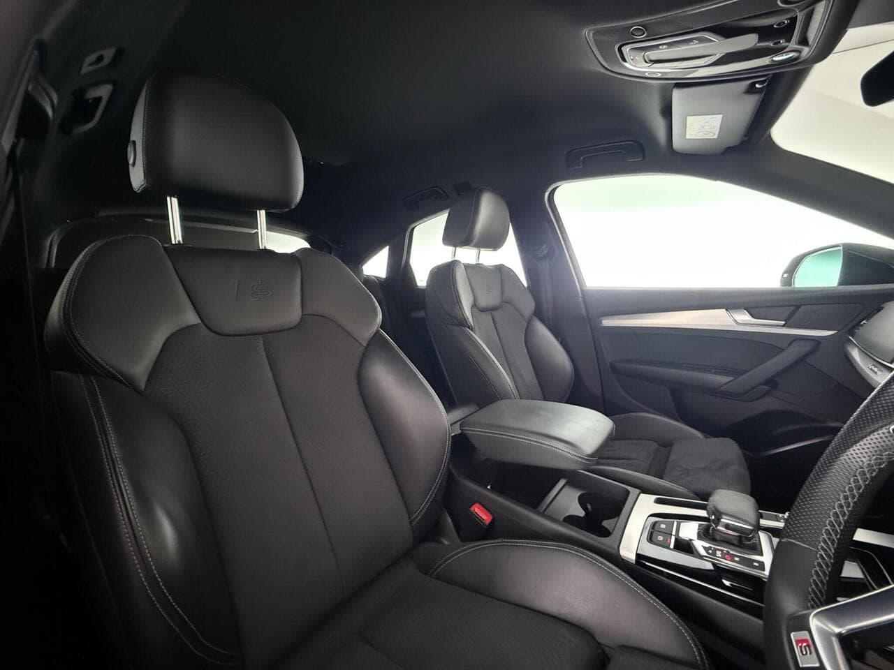 Audi Q5 thumbnail Seat Driver