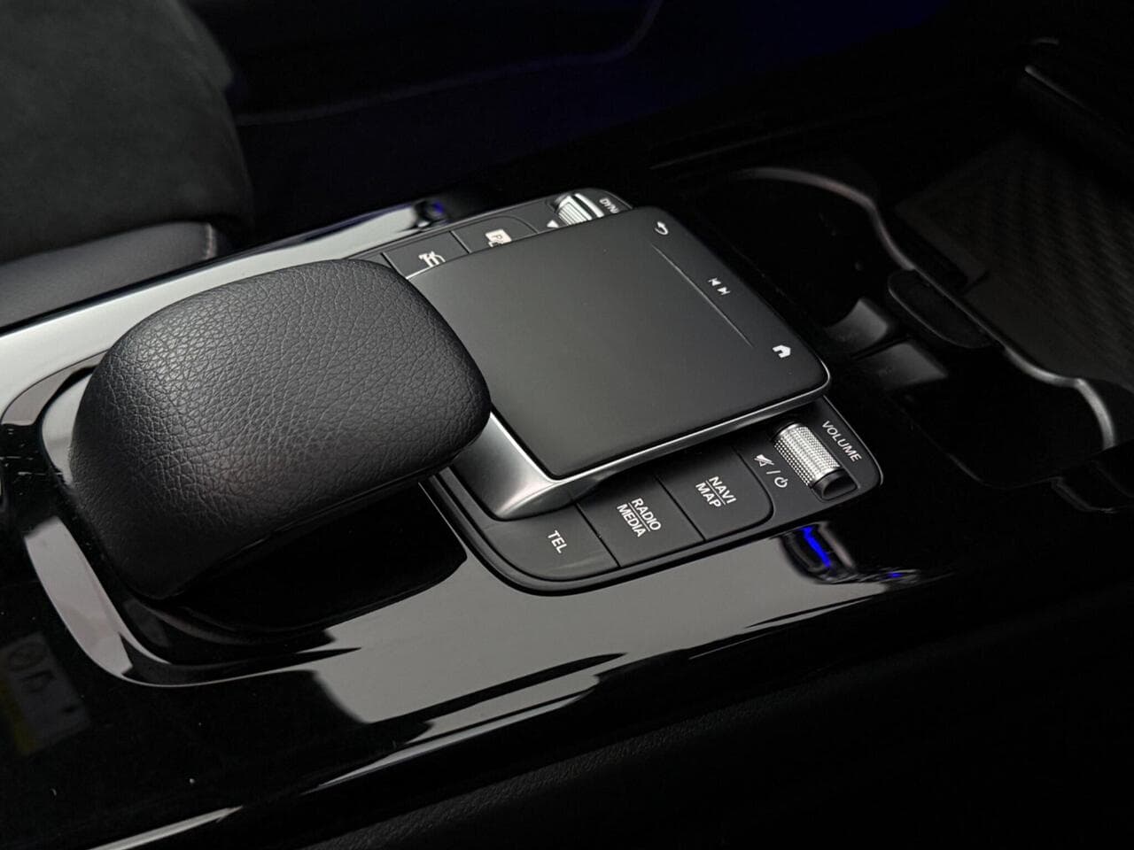 Mercedes-Benz A Class thumbnail Misc Controls