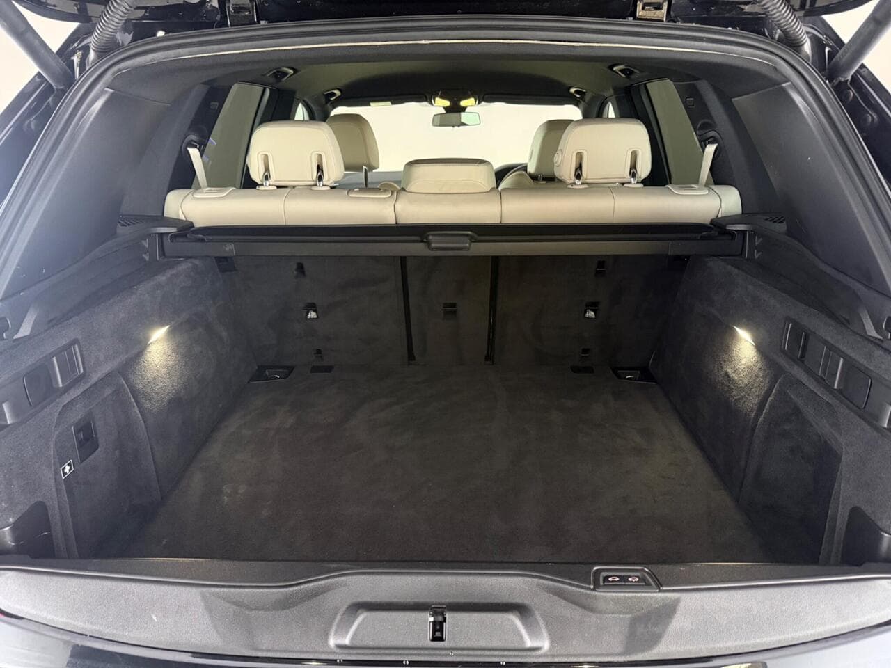 BMW X5 thumbnail Boot