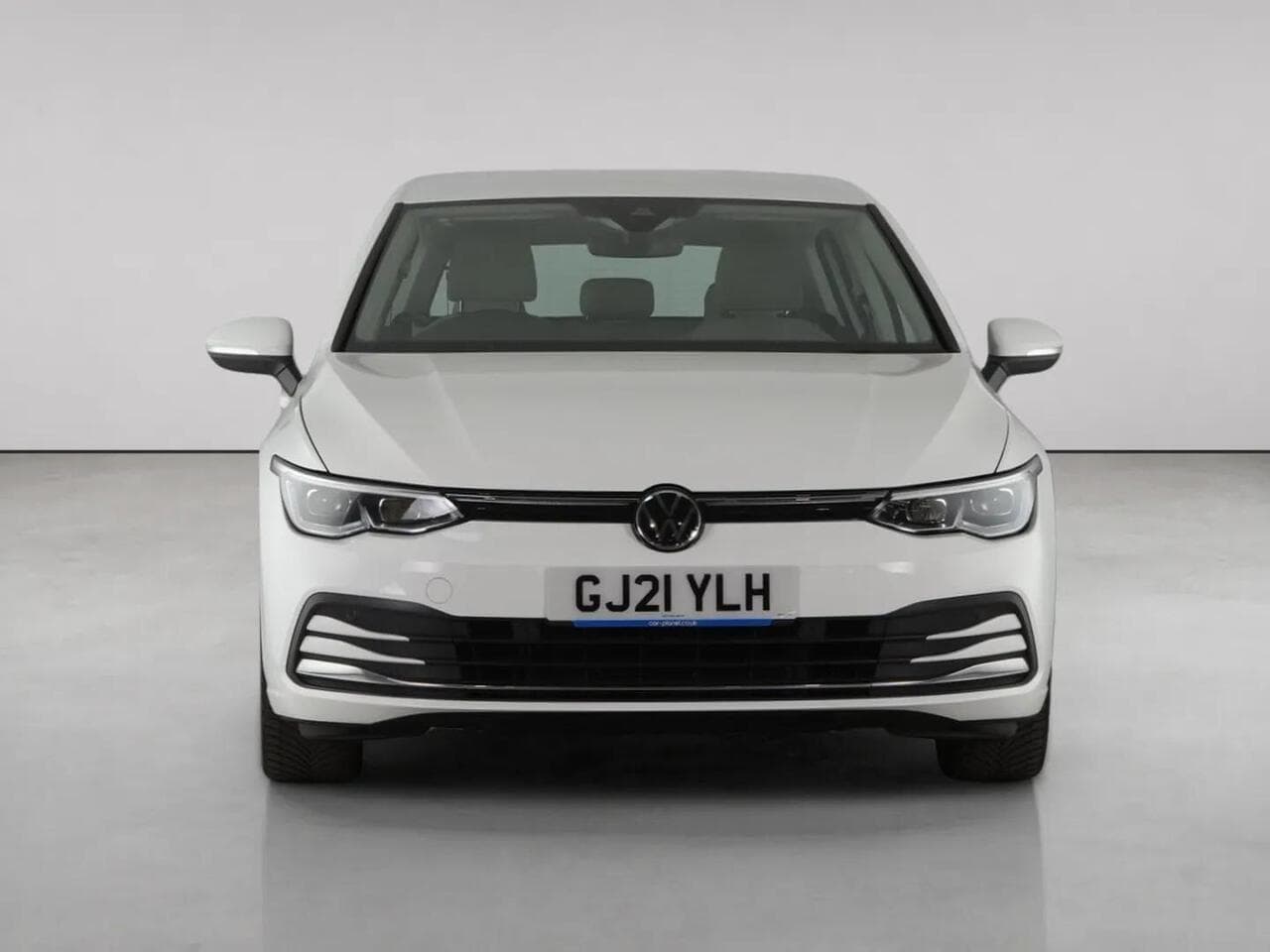 Volkswagen Golf thumbnail Front