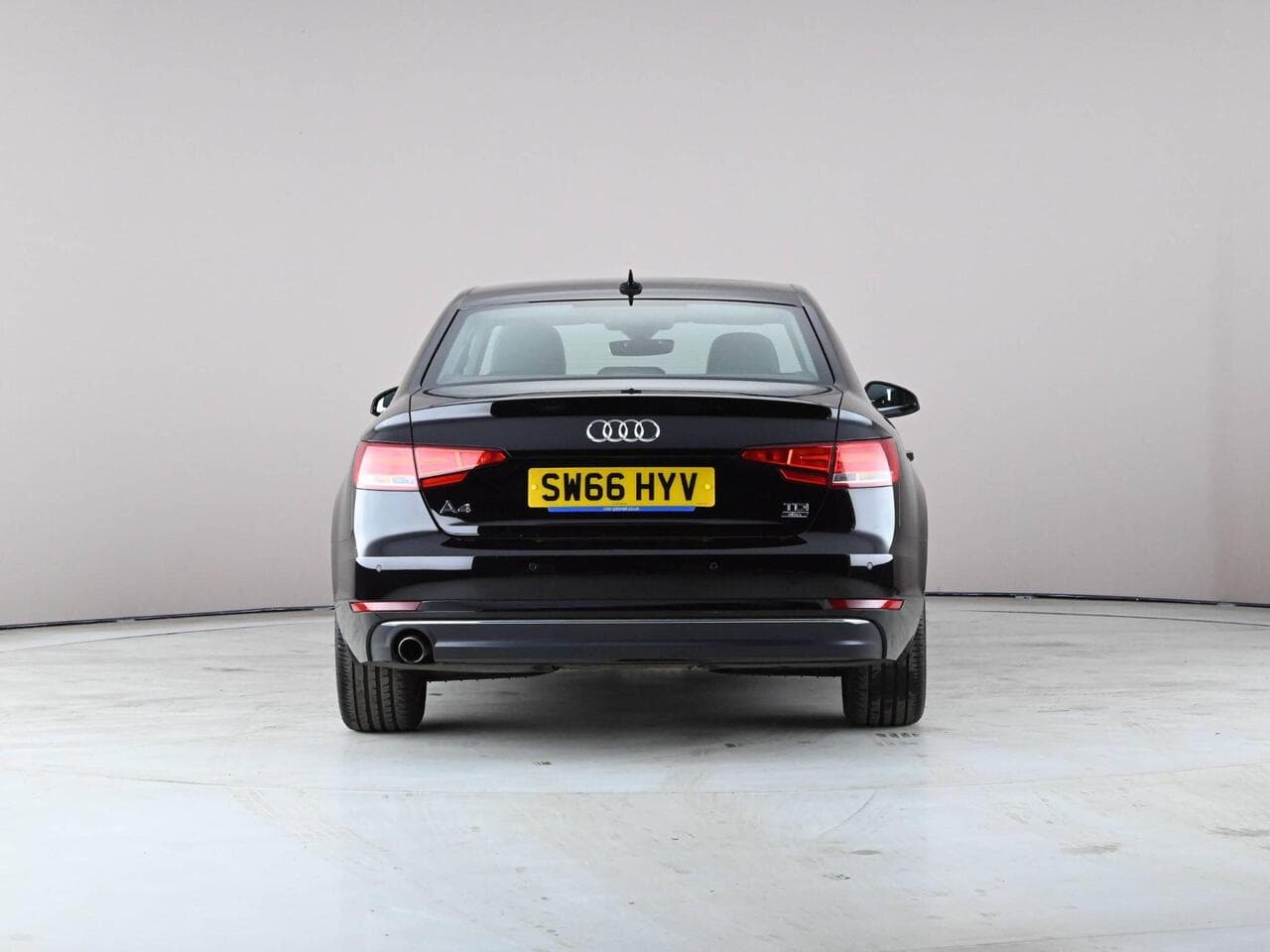 Audi A4 thumbnail Rear