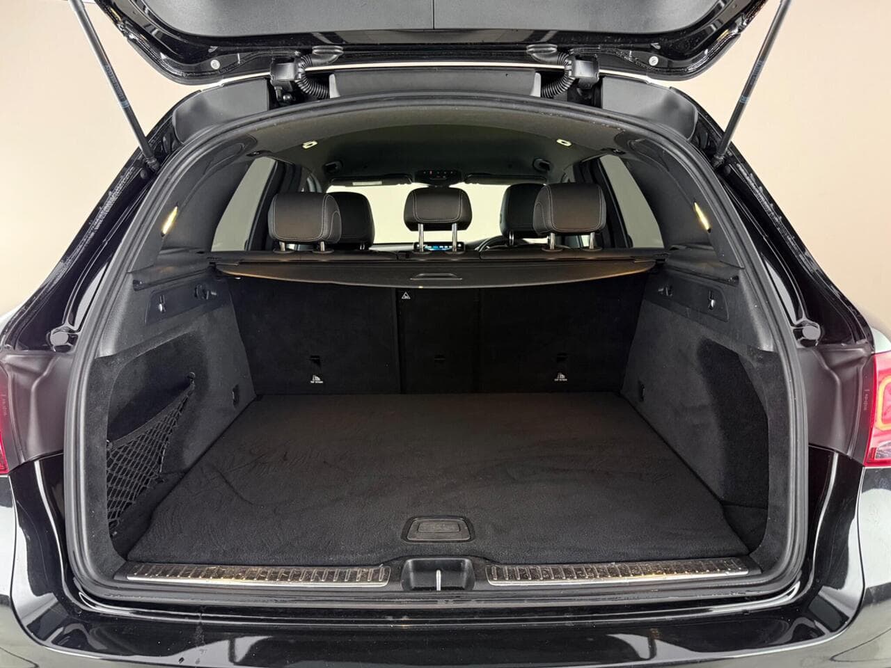Mercedes-Benz GLC thumbnail Boot
