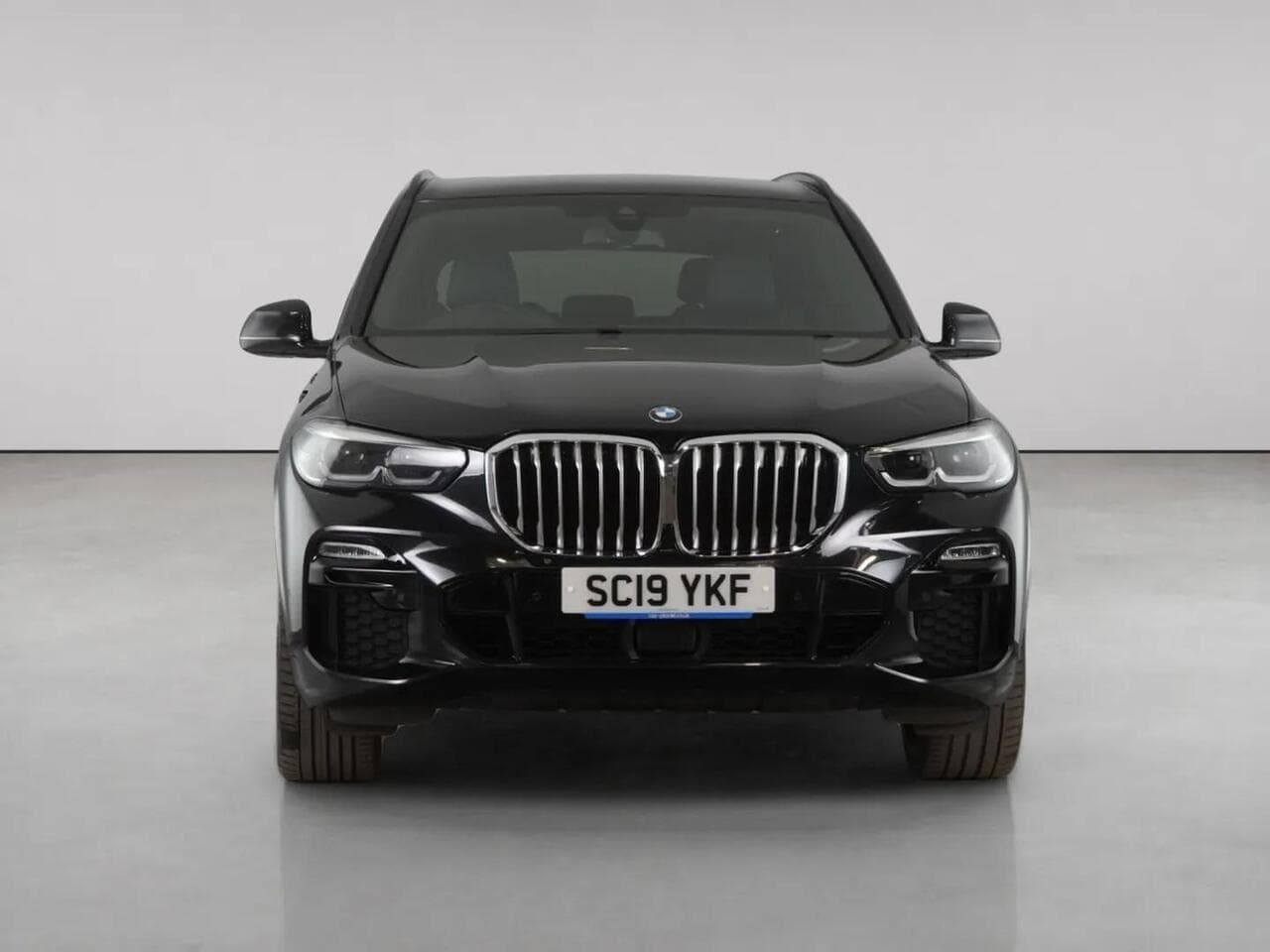 BMW X5 thumbnail Front