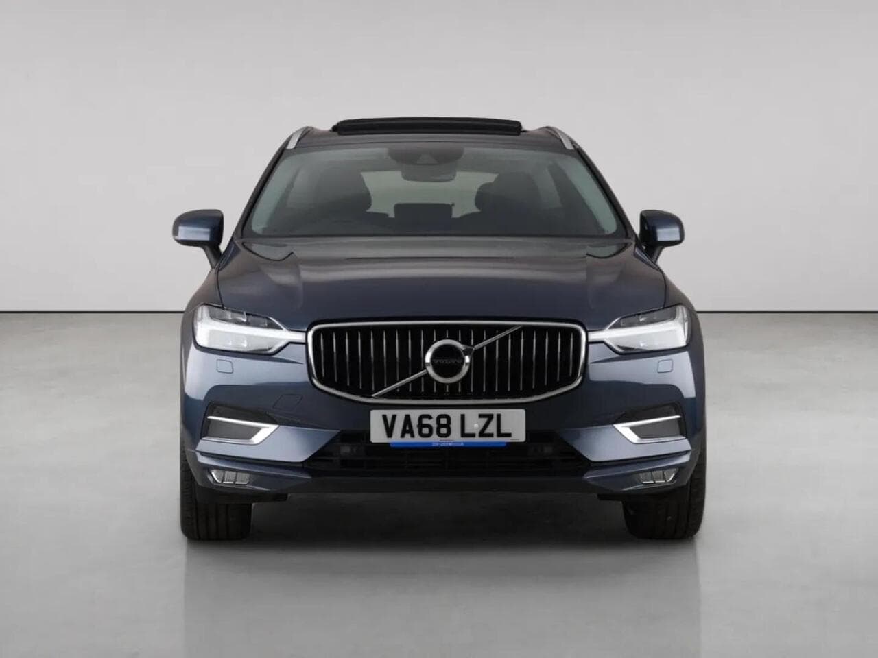 Volvo XC60 thumbnail Front