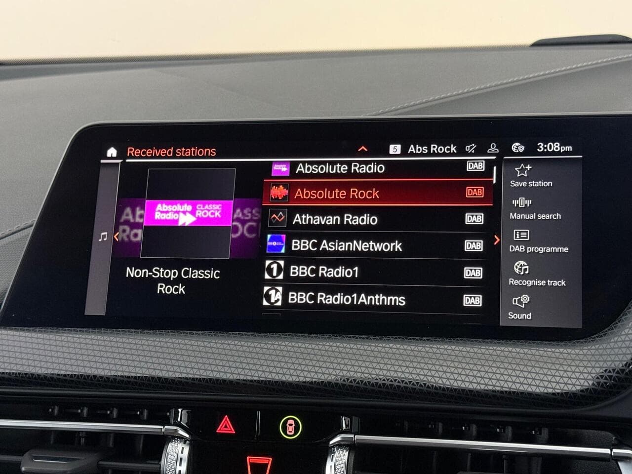 BMW 1 Series thumbnail Infotainment System