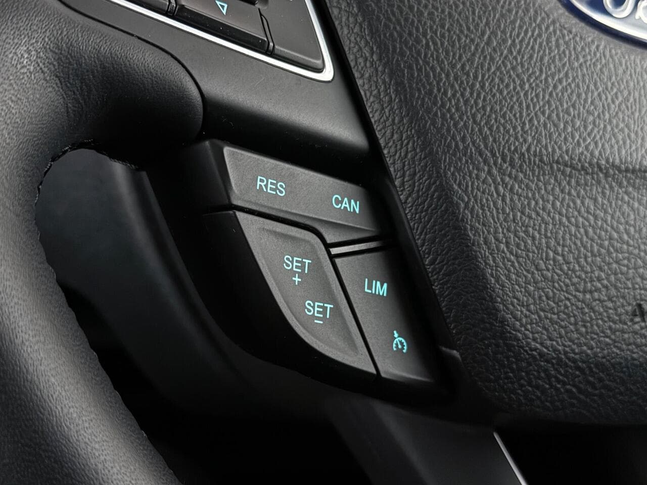 Ford EcoSport thumbnail Misc Controls