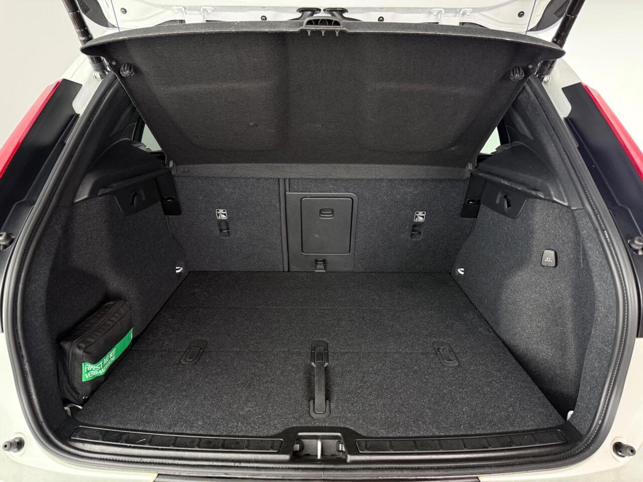 Volvo XC40 thumbnail Boot