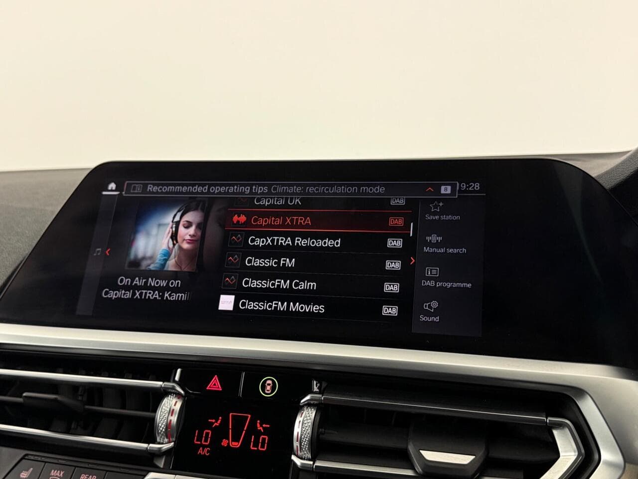 BMW 3 Series thumbnail Infotainment System
