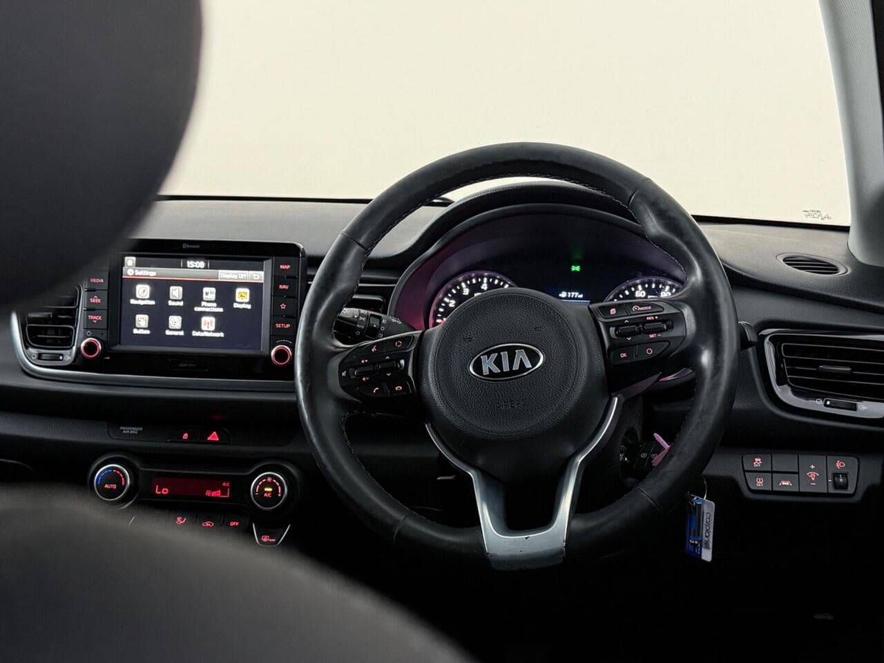 Kia Rio thumbnail Steering Wheel