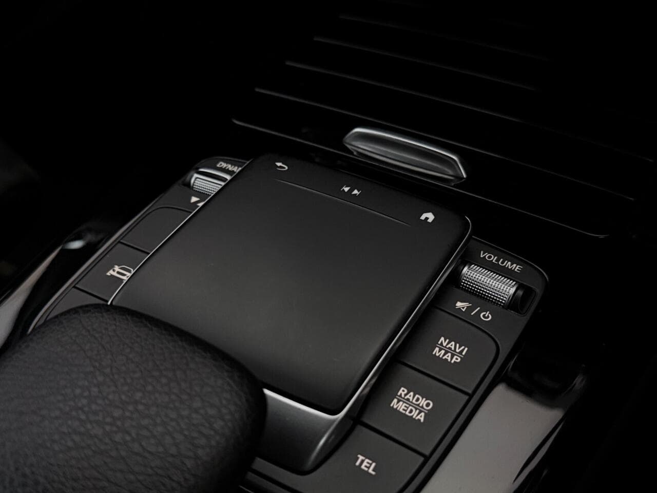Mercedes-Benz A Class thumbnail Misc Controls
