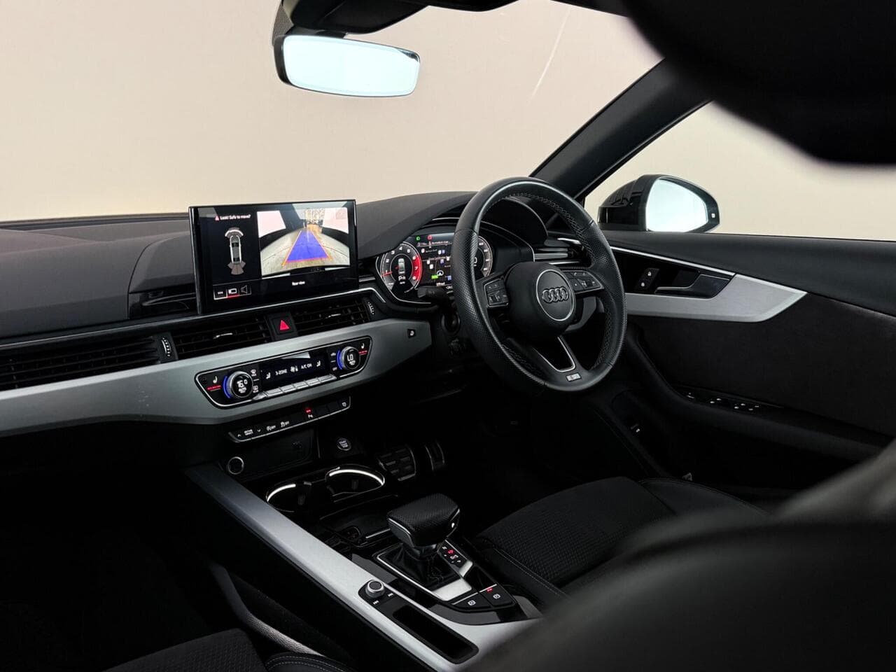 Audi A4 thumbnail Interior Front