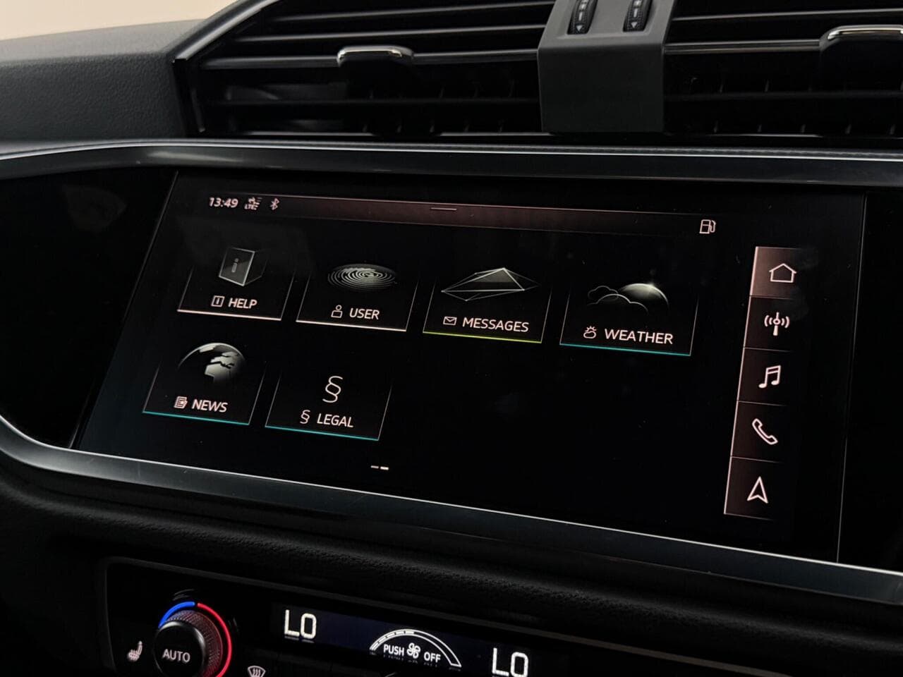 Audi Q3 thumbnail Infotainment System