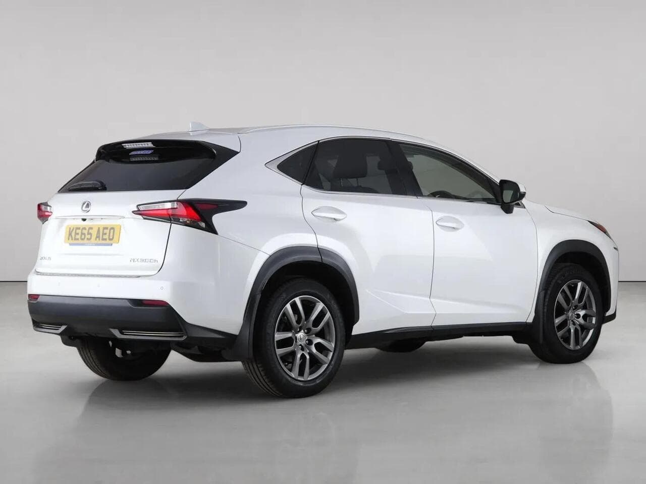 Lexus NX thumbnail Rear Right