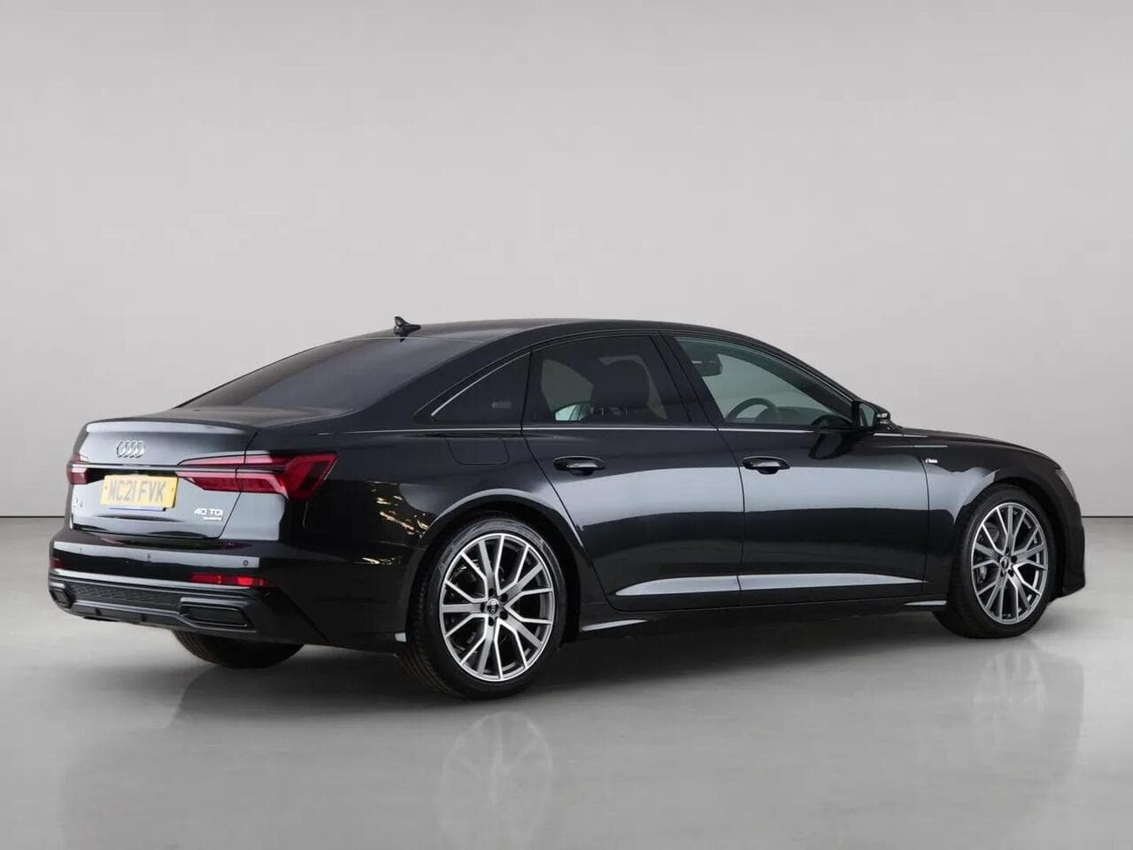 Audi A6 Saloon thumbnail Rear Right
