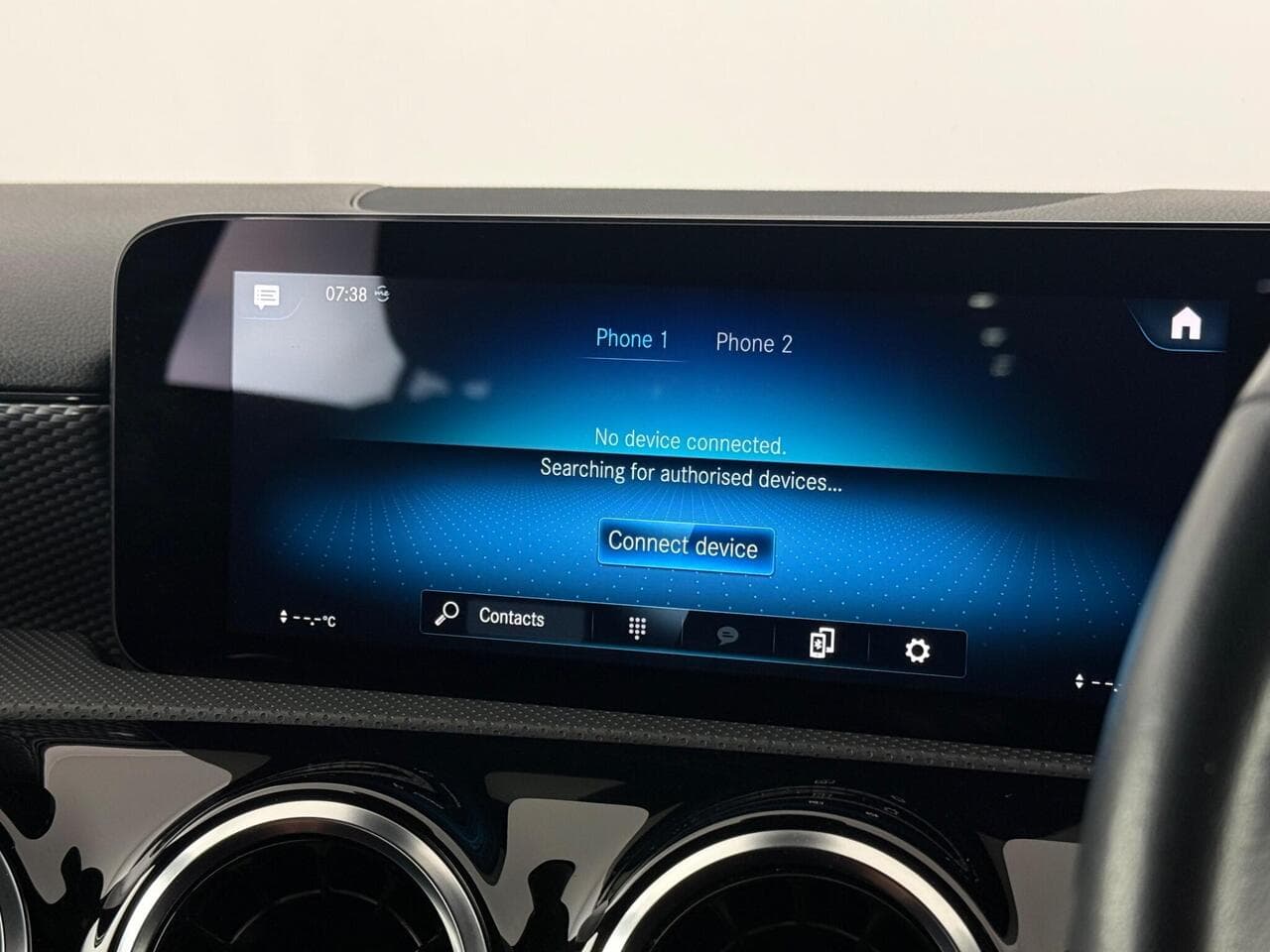 Mercedes-Benz A Class thumbnail Infotainment System