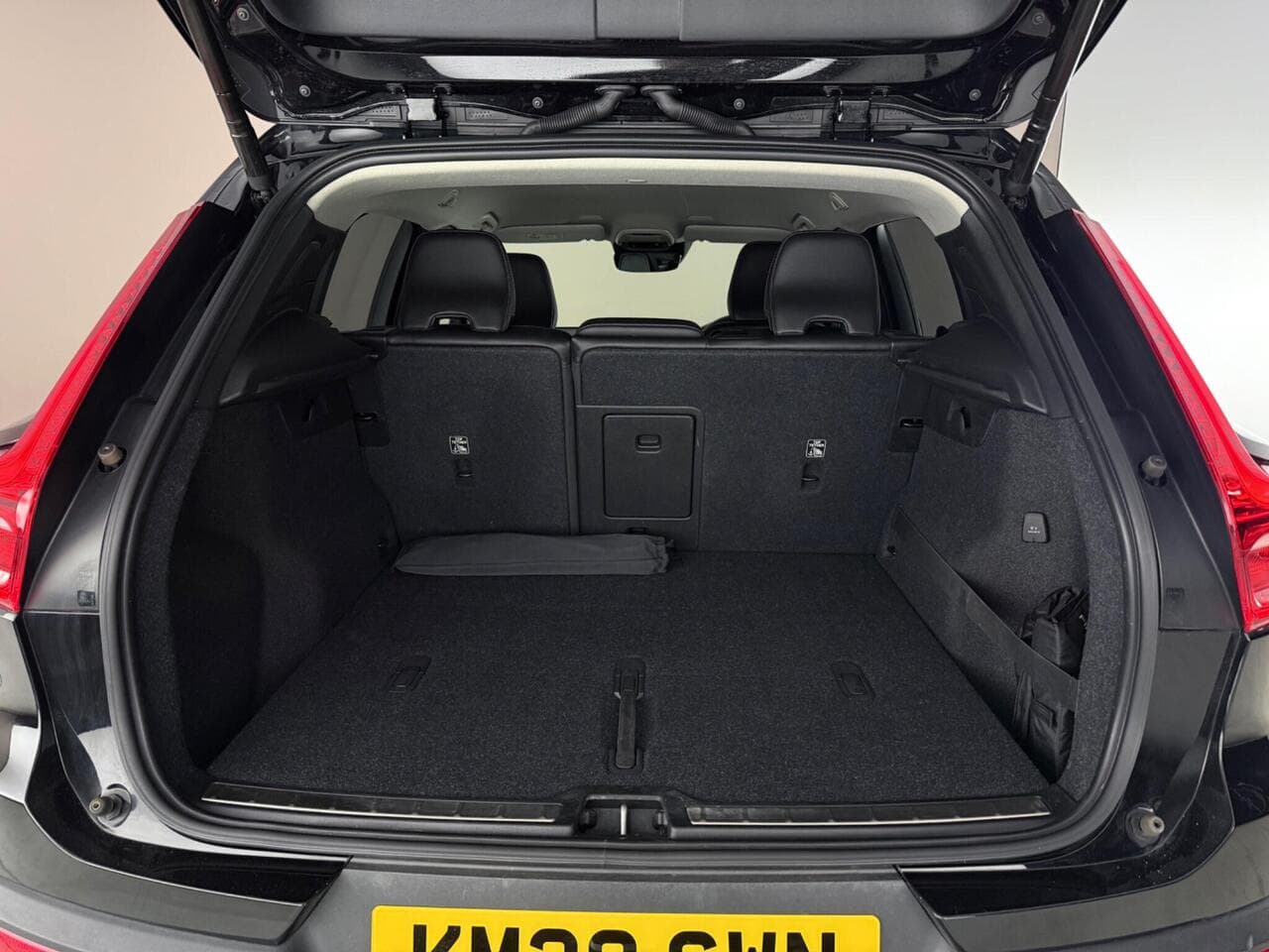 Volvo XC40 thumbnail Boot