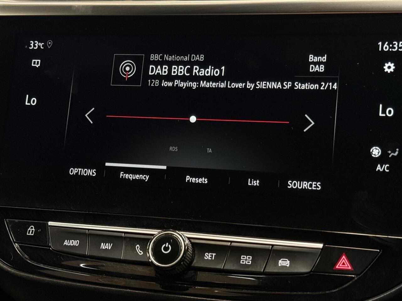 Vauxhall Corsa thumbnail Infotainment System