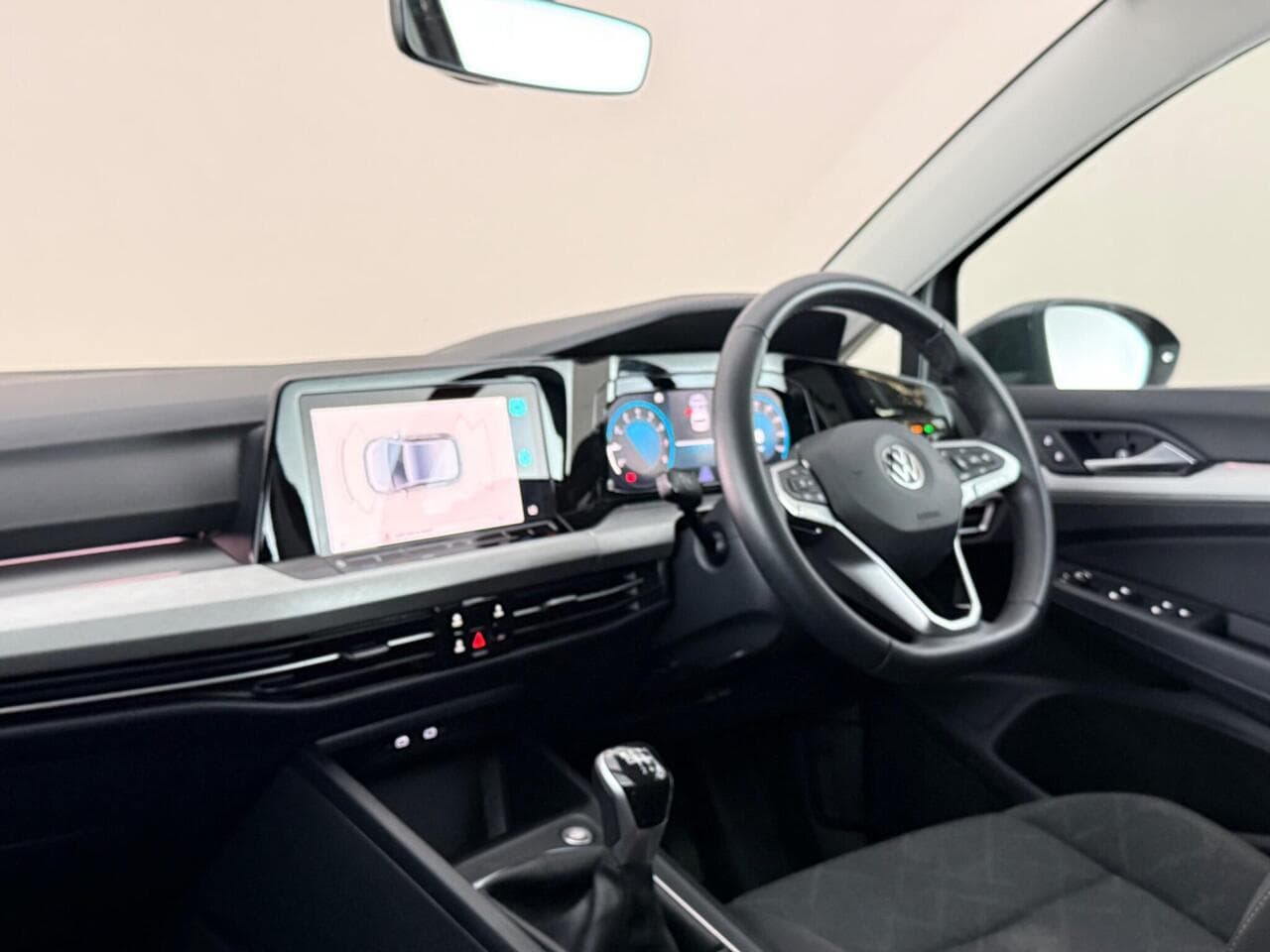 Volkswagen Golf thumbnail Interior Front