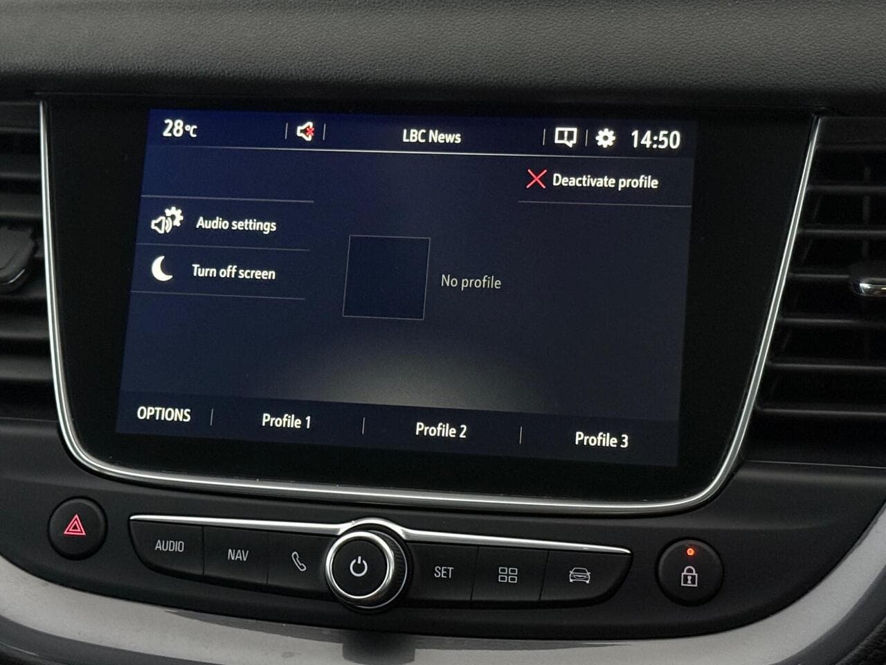 Vauxhall Grandland X thumbnail Infotainment System