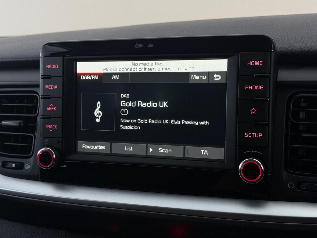 Kia Stonic thumbnail Infotainment System
