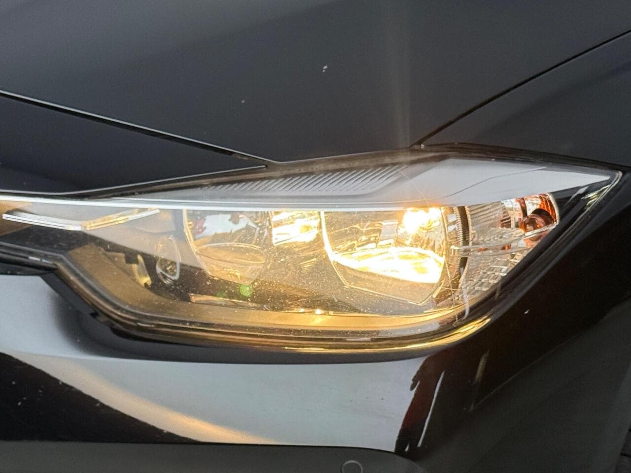 BMW 3 Series thumbnail Lights Front