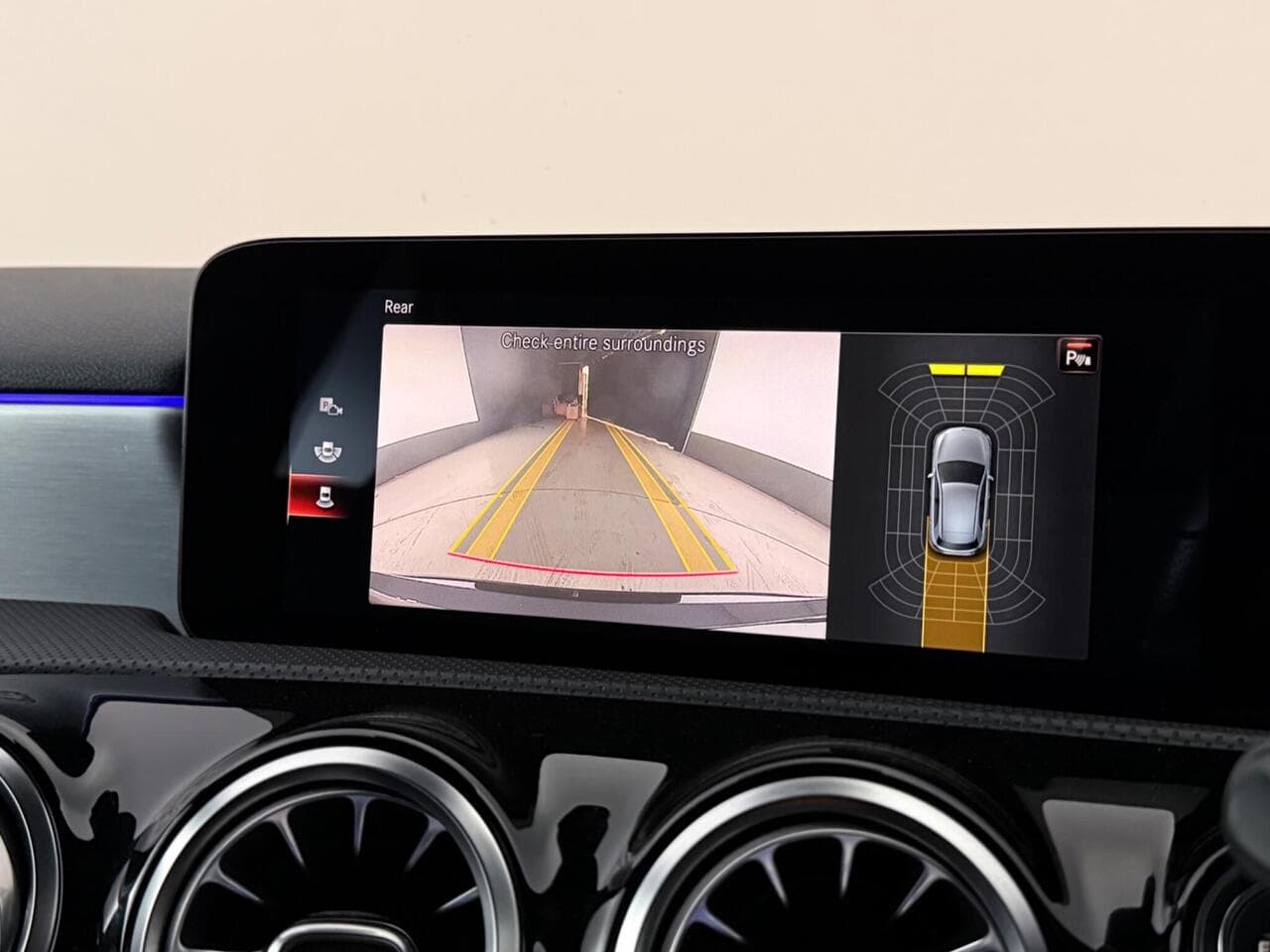 Mercedes-Benz A Class thumbnail Infotainment System