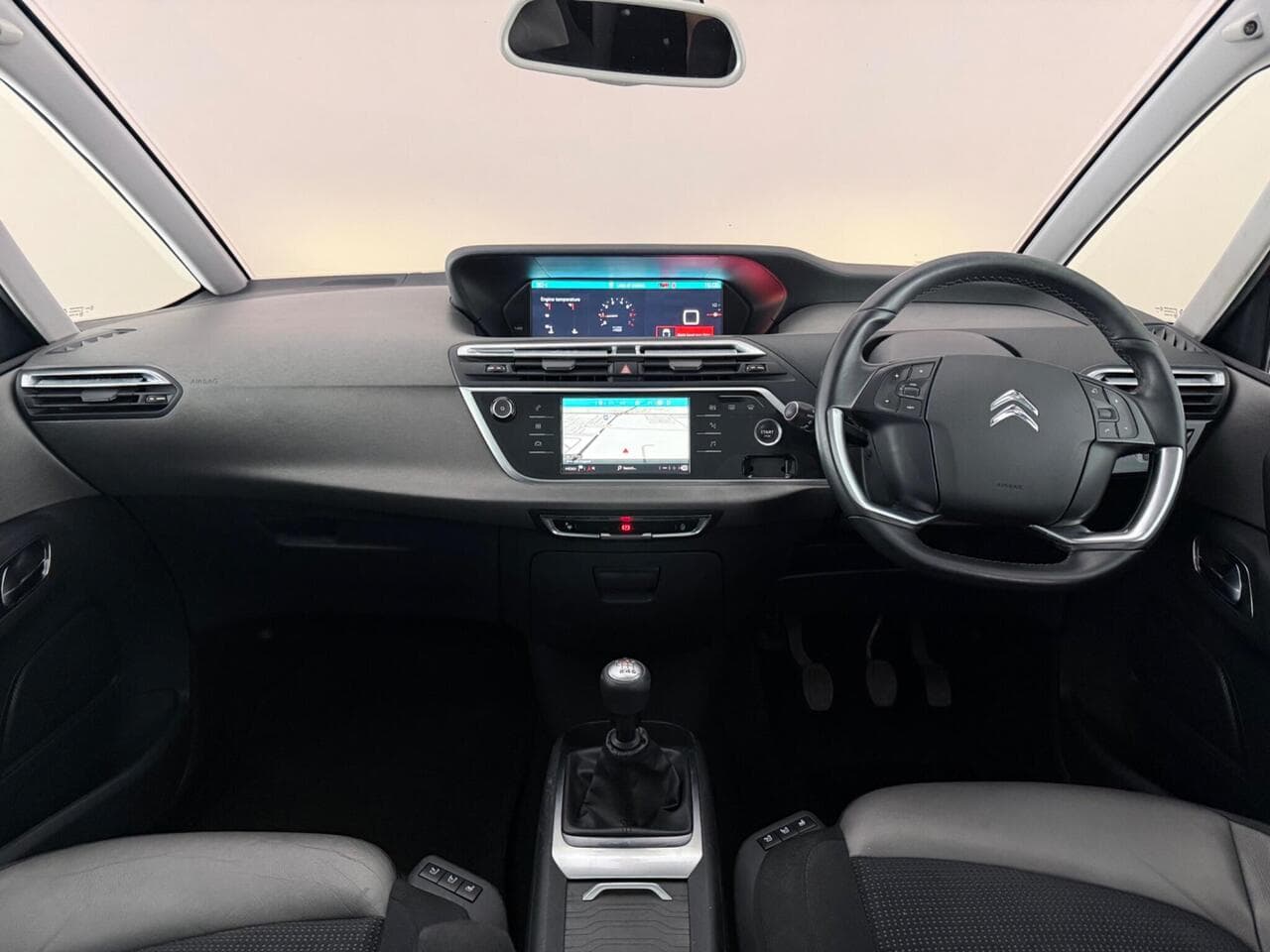 Citroen Grand C4 Picasso thumbnail Interior Front
