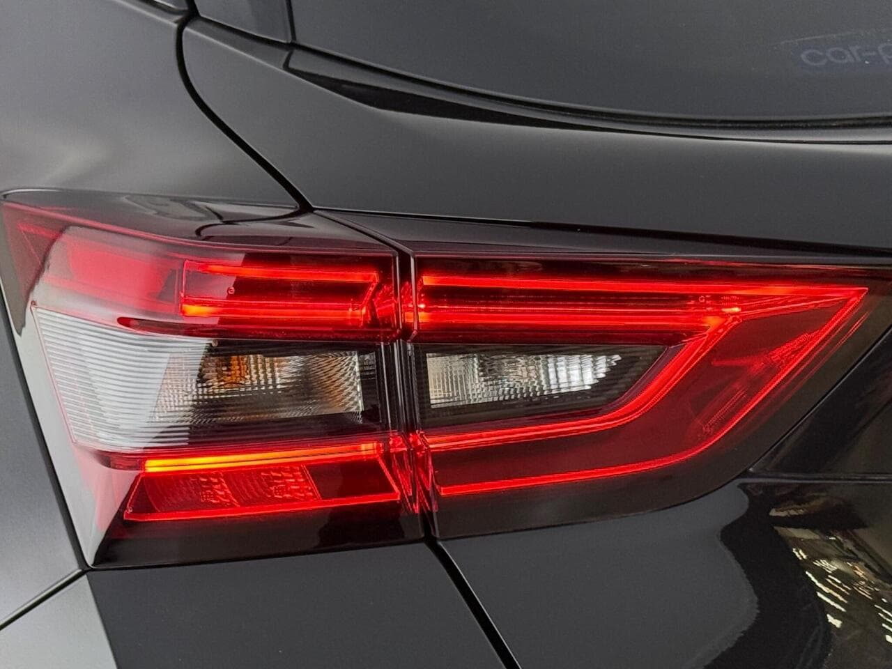 Nissan Juke thumbnail Lights Rear