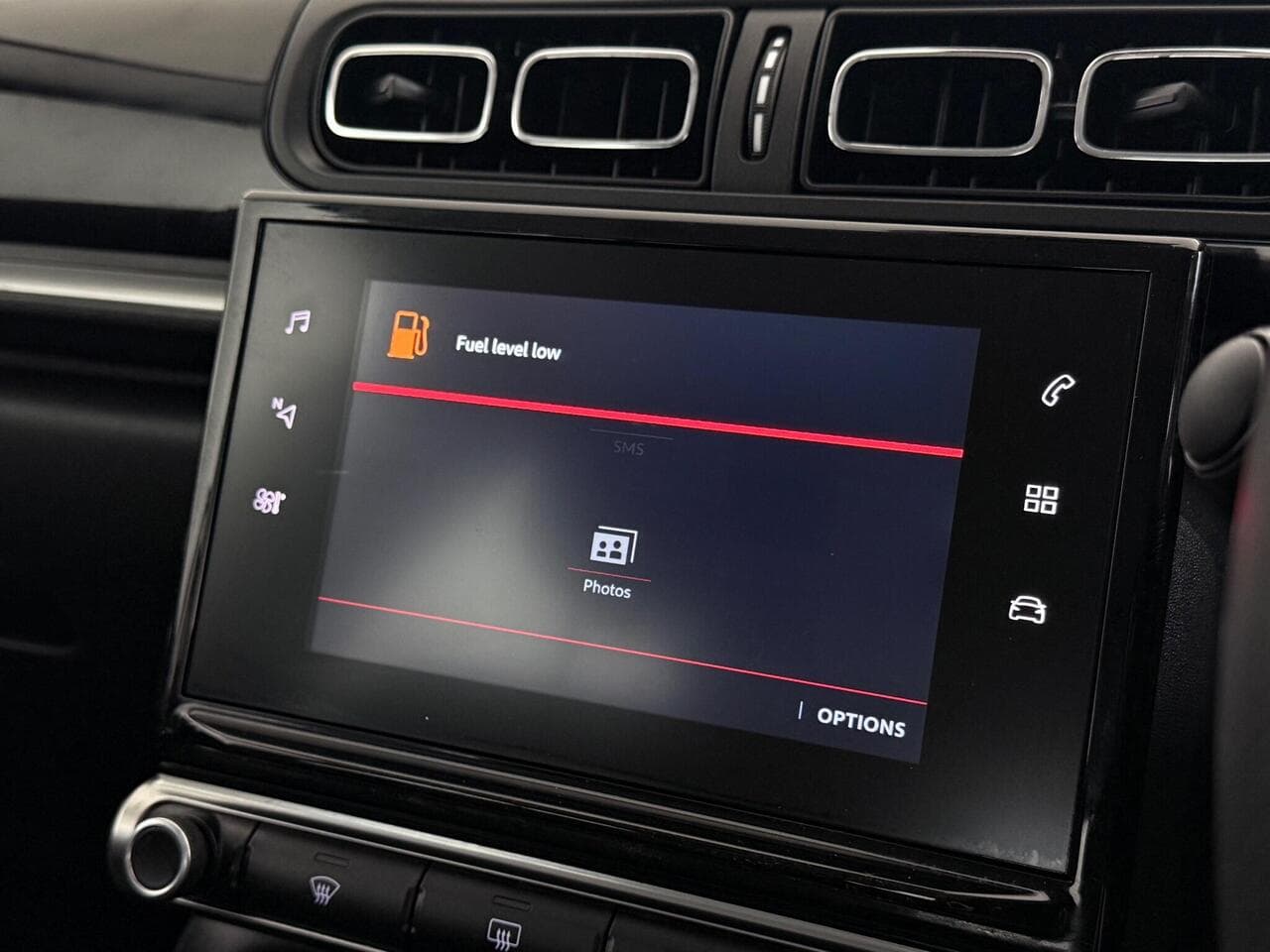 Citroen C3 thumbnail Infotainment System