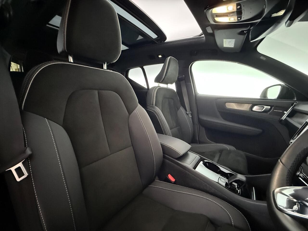 Volvo XC40 thumbnail Seat Driver