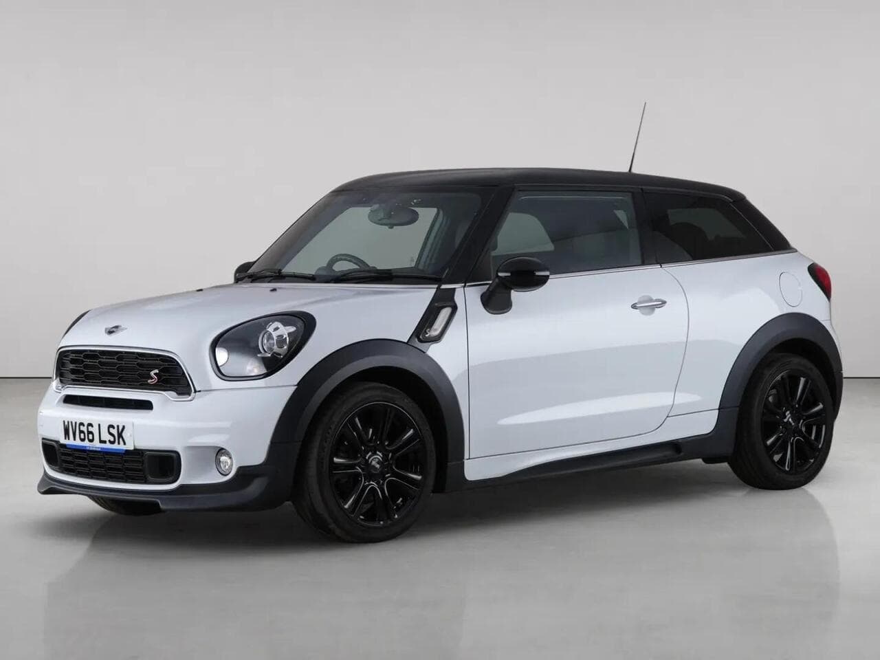 MINI Paceman thumbnail Front Left