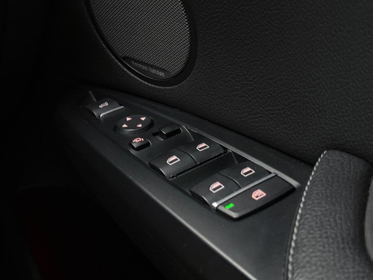 BMW X4 thumbnail Misc Controls