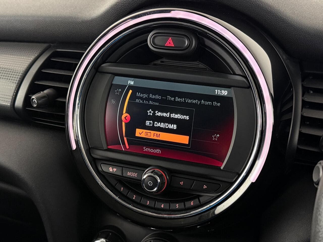 MINI Hatch thumbnail Interior Front