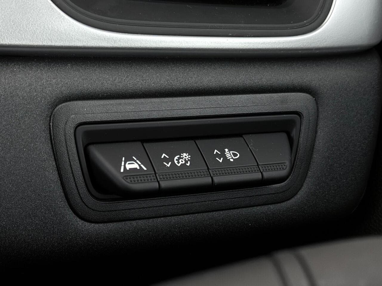 Renault Captur thumbnail Misc Controls