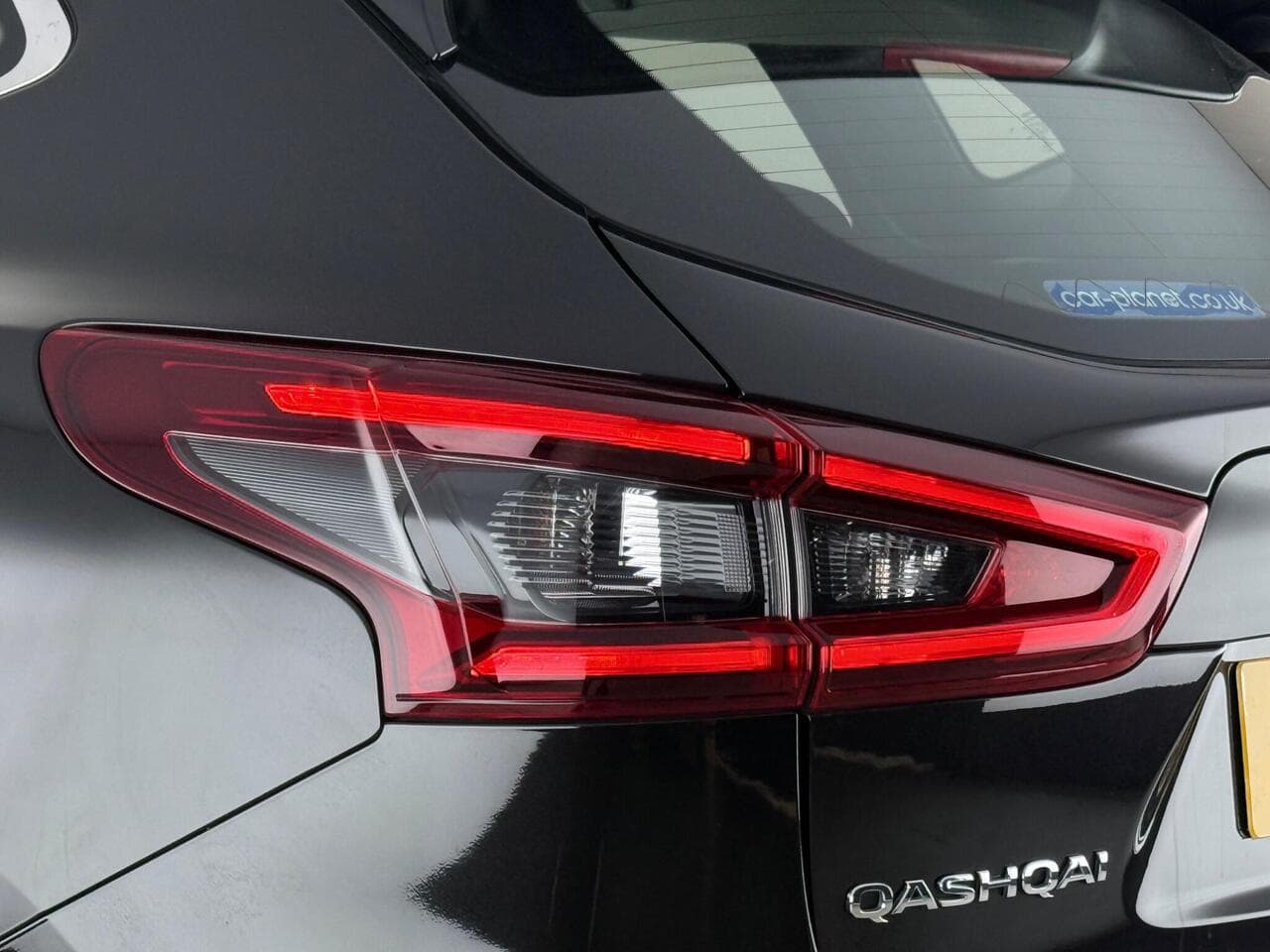 Nissan Qashqai thumbnail Lights Rear