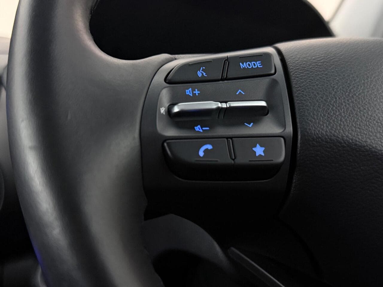 Hyundai KONA thumbnail Misc Controls