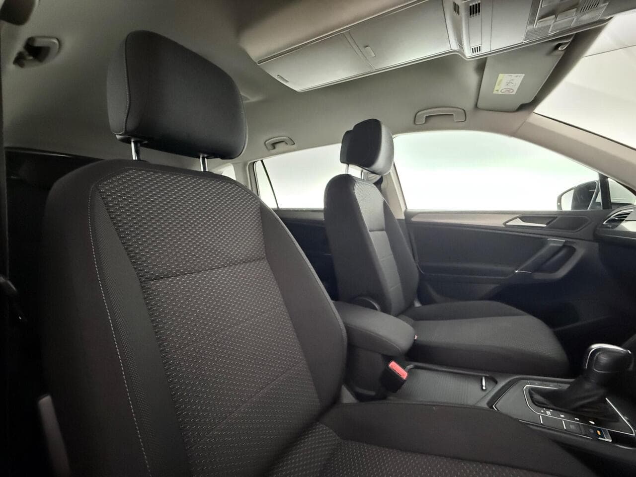 Volkswagen Tiguan Allspace thumbnail Seat Driver