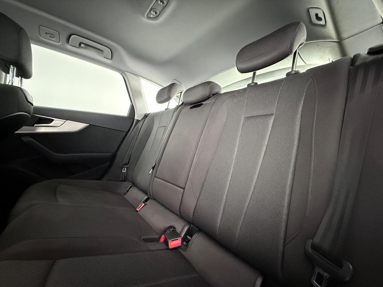 Audi A4 Avant thumbnail Seats Rear