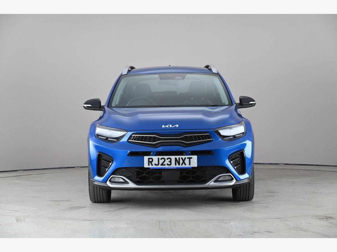 Kia Stonic thumbnail Front