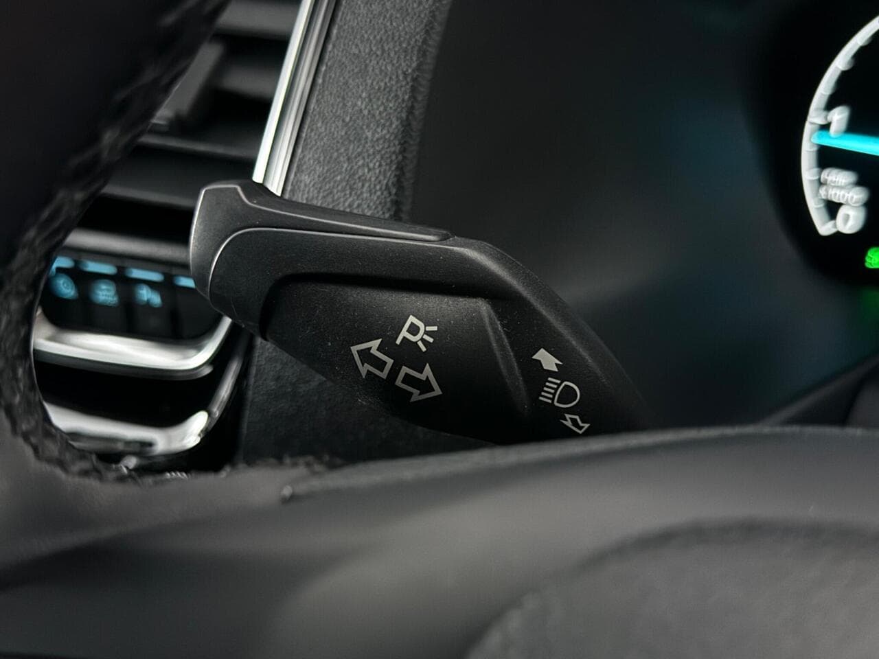 Ford Transit Custom thumbnail Misc Controls