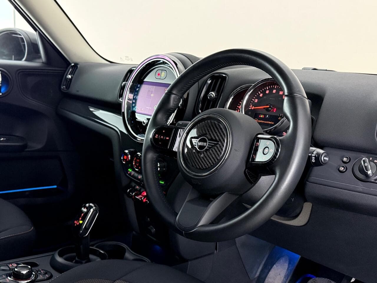MINI Countryman thumbnail Interior Front